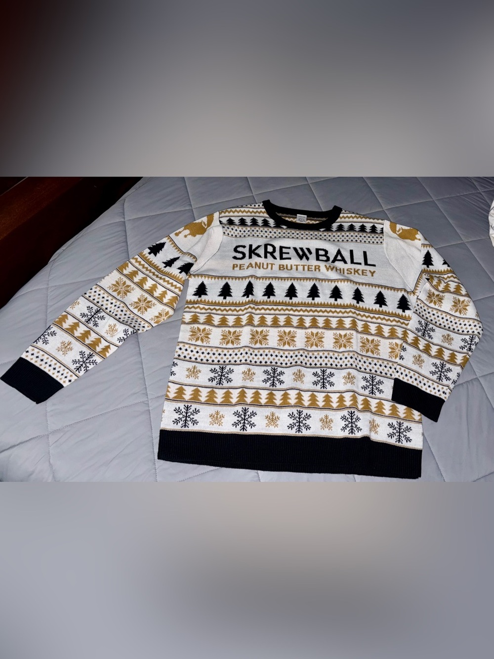 Skrewball White & Gold Patterned Men’s ‘ugly’ Sweater